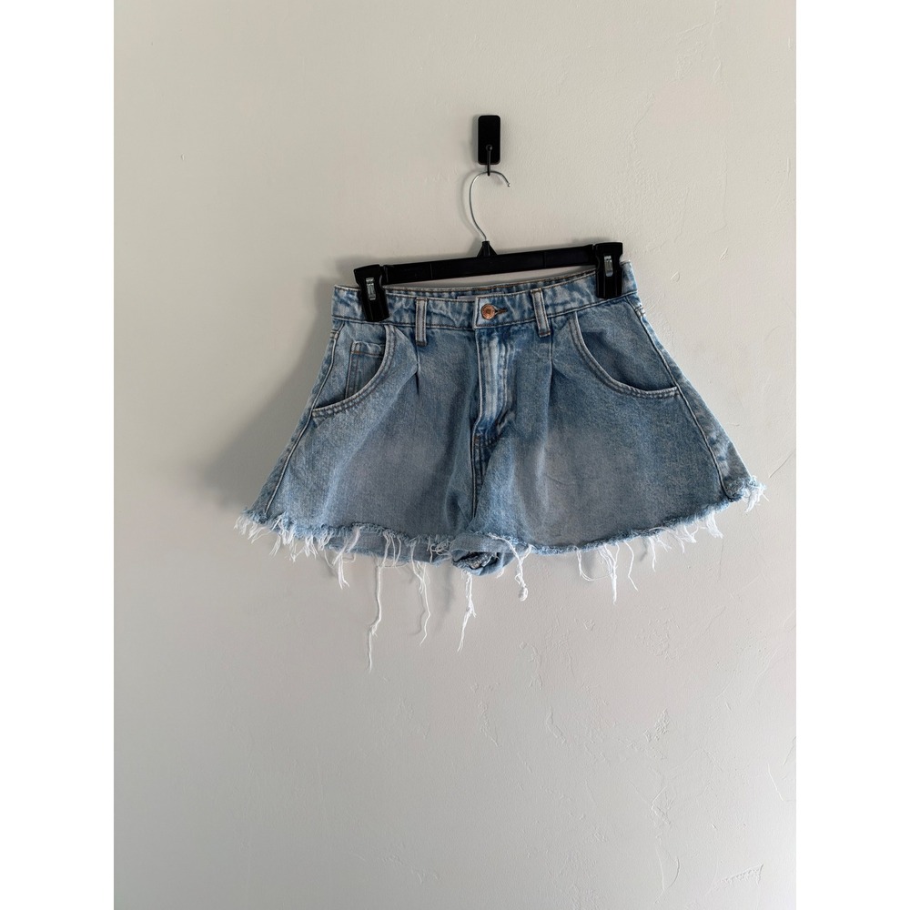 Vanilla Star Light Wash High Waisted Pleated Raw Hem Denim Shorts W26 Size 3